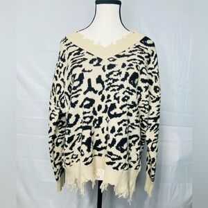 LEOPARD FRAYED SWEATER